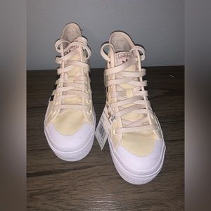 Adidas 
Nizza Platform Mid
New with Tags
Size 5.5 (5 1/2)